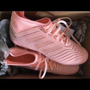 NEW Predator 18.3 FG J Pastel Pink Soccer Cleats